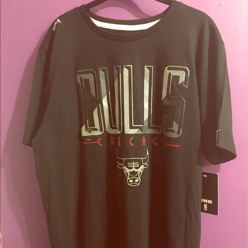 UNK. NBA Chicago Bulls T-Shirt.
